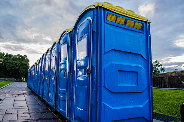 Best Portable Restroom Servicing (Cleaning and Restocking)  in Lakewood, WA